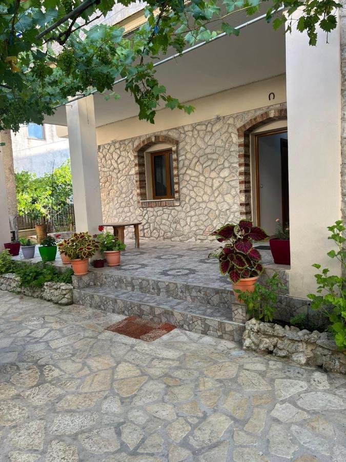 Villa Zoto Himare Exterior photo